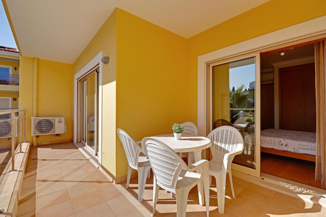 Lagos Balcony With Pool By Homing Extérieur photo